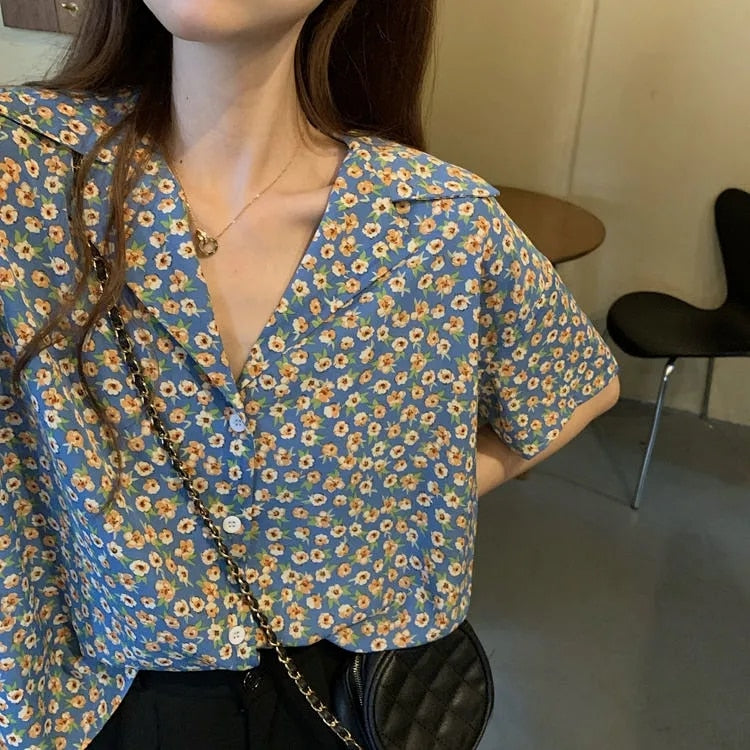 Soft Girl Vintage Floral Shirt – Chic Boho Style
